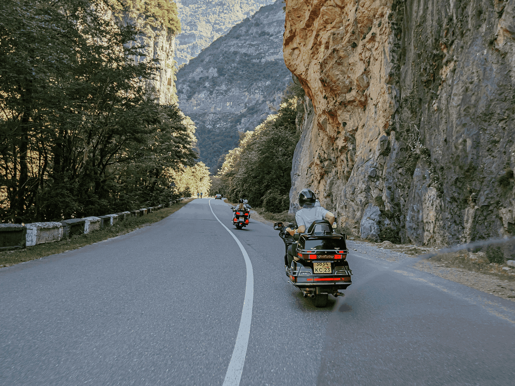 Мотопрогулка на озеро Рица Мотопрогулка на озеро Рица